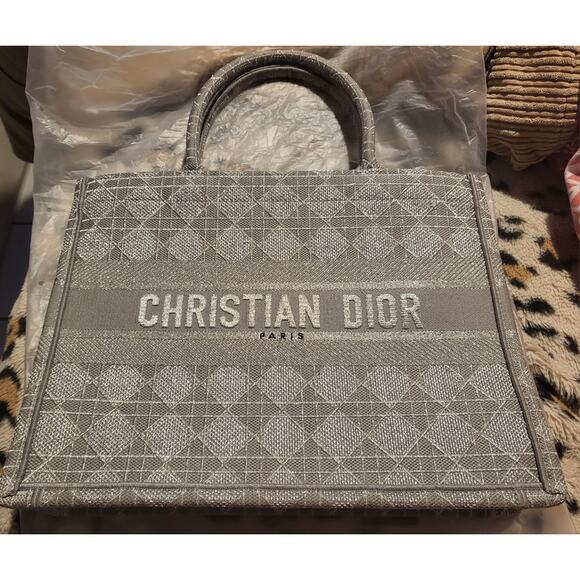 Christian Dior Medium Cannage Embroidery Book Tote - Picture 2 of 10